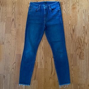 Mother High Waisted Looker Ankle Fray size 28